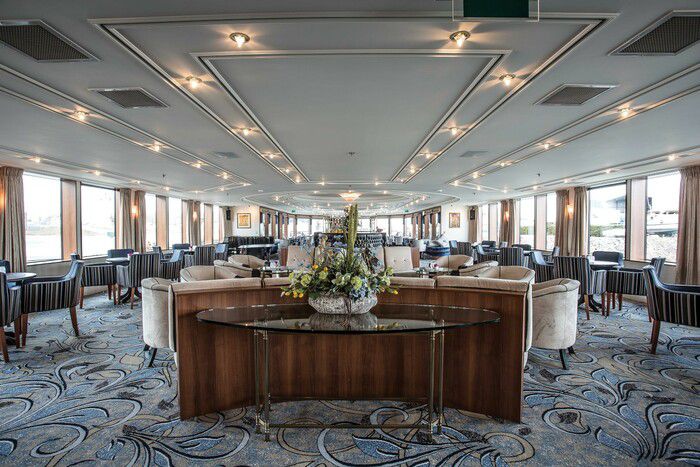 Entertainment on MS Esprit